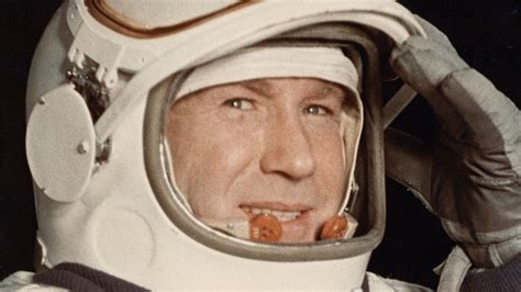 alexei leonov 1st human to walk in space dies in moscow