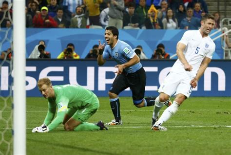 Fifa World Cup 2014 Highlights Suarez Double Helps Uruguay Edge