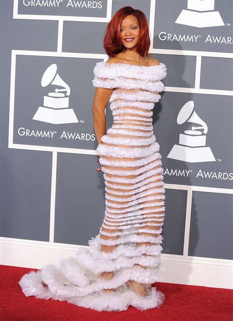 32 Most Stunning Grammys Red Carpet Looks Of All Time Glamour