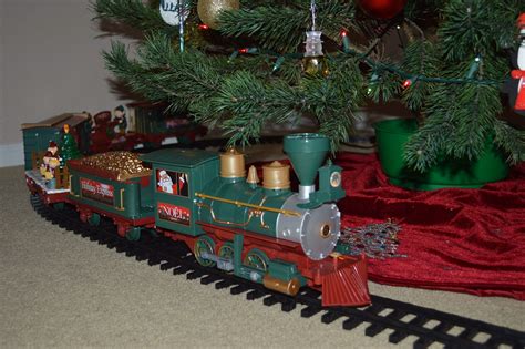 Train Under The Treelove It Christmas Tree Train Christmas Tree