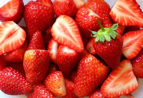 Strawberry - Fruit Photo (34914849) - Fanpop