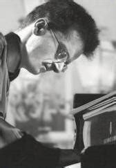 Trae tu nómina y disfruta de beneficios. Andrea Bacchetti, pianoforte