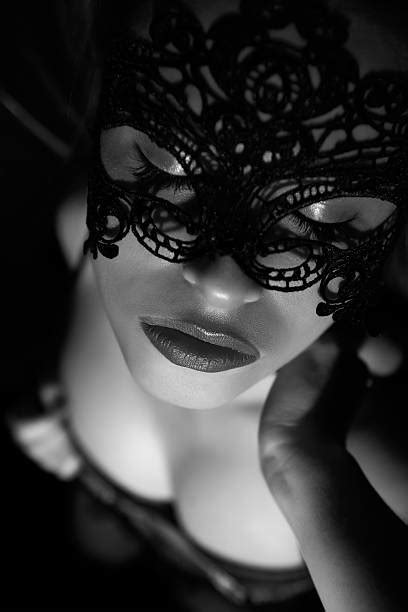 Femme Sensuelle Noir Et Blanc Banque Dimages Et Photos Libres De Droit Istock