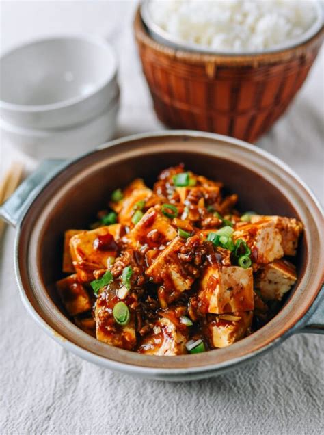 Spicy Garlic Tofu 20 Minute Recipe The Woks Of Life
