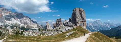 Le Cinque Torri Dolomiti Bellunesi Presso Cortina