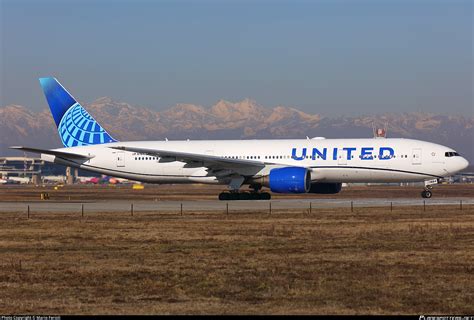 N784ua United Airlines Boeing 777 222er Photo By Mario Ferioli Id