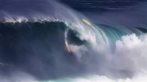 Massive Waimea Bay Xxl Big Wave Surfing January 11 2010 Youtube