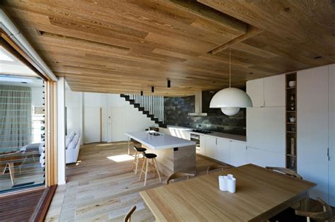 Architektenhäuser werden nach individuellen wünschen und bedürfnissen geplant und sind damit echte unikate. Moderne Inneneinrichtung aus Holz in einem Open House in ...