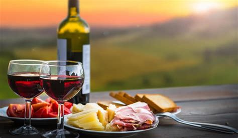 destinos gastronómicos como querétaro y su ruta del queso y el vino son tendencia de viaje para