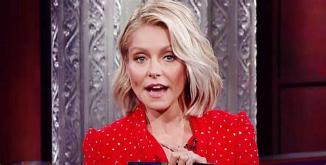 ‘live Kelly Ripa Shares Being Brutally Shamed By Wardrobe People