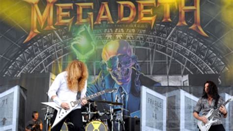 Ex Megadeth Drummer Nick Menza Collapses On Stage Dies