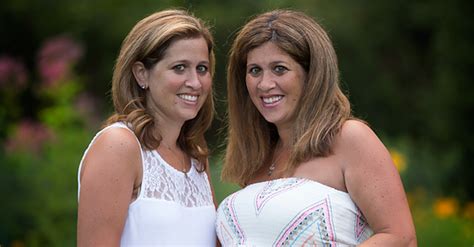 Woman Gives Her Identical Twin The Ultimate Birthday T To Complete
