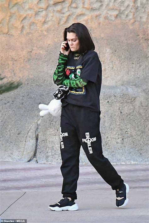 Jessie J Spends The Day At Six Flags Magic Mountain Theme Park Jessie