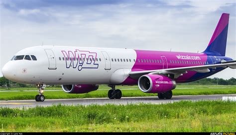 Ha Lxw Wizz Air Airbus A321 At Bucharest Henri Coandă Photo Id