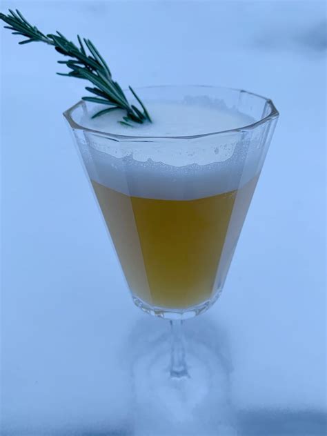 Mon Cocktail Du Jour Du Fjord Dans Mon Drink Avec Le Gin Km12 Et La Liqueur Lily Thé Des Bois