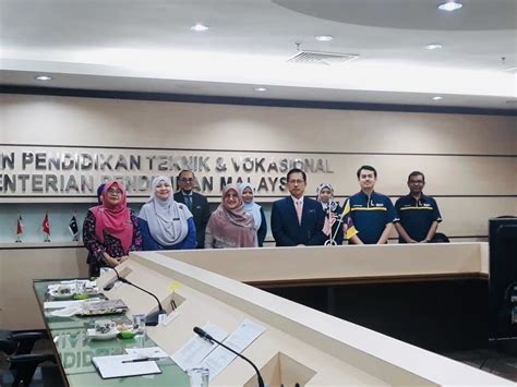 Pihak pertama akan menyediakan modal usaha dalam bentuk uang tunai sejumlah rp100 000 000 seratus juta rupiah dan aset sejumlah rp15 243 000. Nota Persefahaman (NoU) di antara UiTMCPP dan BPLTV bagi ...