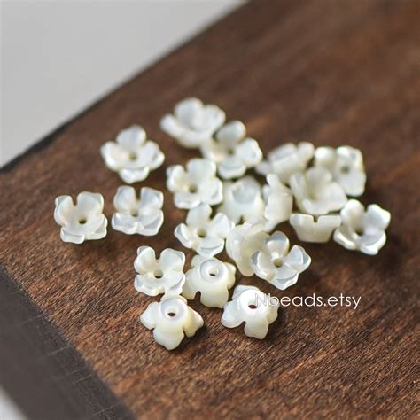 Pcs White Mother Of Pearl Tulip D Shell Flower Beads Mm Etsy