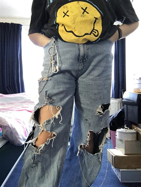 Casual Look Yes My Jeans Are Held Together With Abt Safety Pins Styrofashion