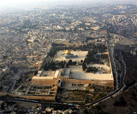 Yahudi dengan zionisnya, merampas masjid al aqsa dari tangan kaum muslimin. cool wallpapers: Masjid al aqsa