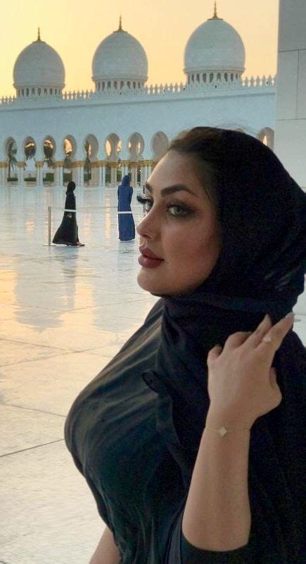 Pin By Sahenshah On Hijabist Beautiful Arab Women Beautiful Girl