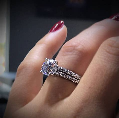 How big is 1 8 carat diamond. About How Much is a 1 Carat Diamond? | Tacori engagement ...
