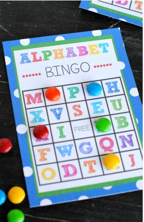 This alphabet bingo game will have your whole class excited to practice their letters and beginning letter sounds. Manualidades infantiles para aprender las letras ...