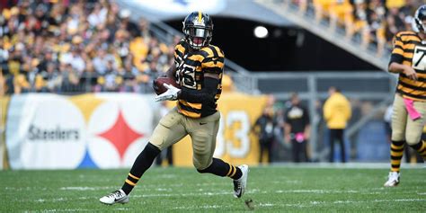 * please note that our player stats only go back to the year 2003. Le'Veon Bell is the 2nd best receiver on the Steelers ...