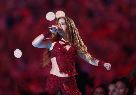 Shakira performing at the pepsi super bowl liv halftime show on february 2, 2020. Shakira - Super Bowl LIV Halftime Show • CelebMafia