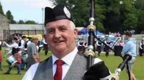 Heartbreaking tributes paid to well-known Irish piper who died suddenly