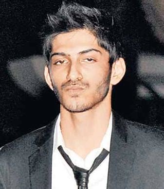 Harshvardhan kapoor is actor by profession, follow this page to find out bio, age, height, and net worth. Anil Kapoor Movies, wife, Family Photos, Movies list ...
