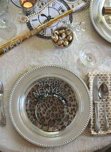 26 festive and glamorous party table settings for new year s eve party table settings dinner