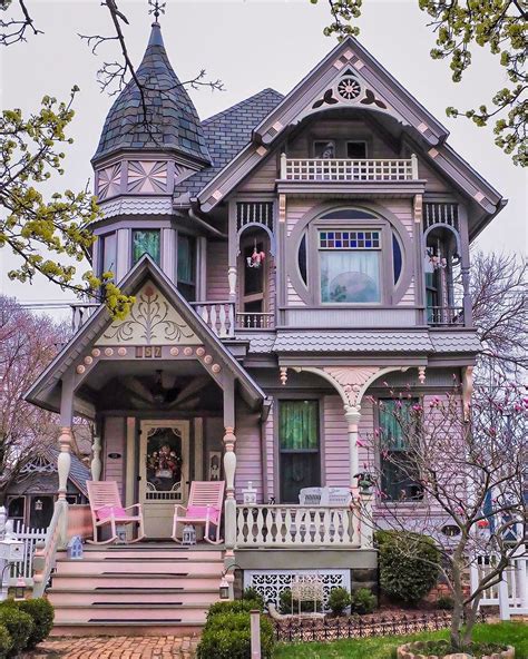 Victorian Houses On Twitter Victorian Homes Old Victorian Homes