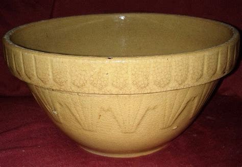 Vintage Yellow Yellow Ware Bowl With A Very Nice Pattern Vintage