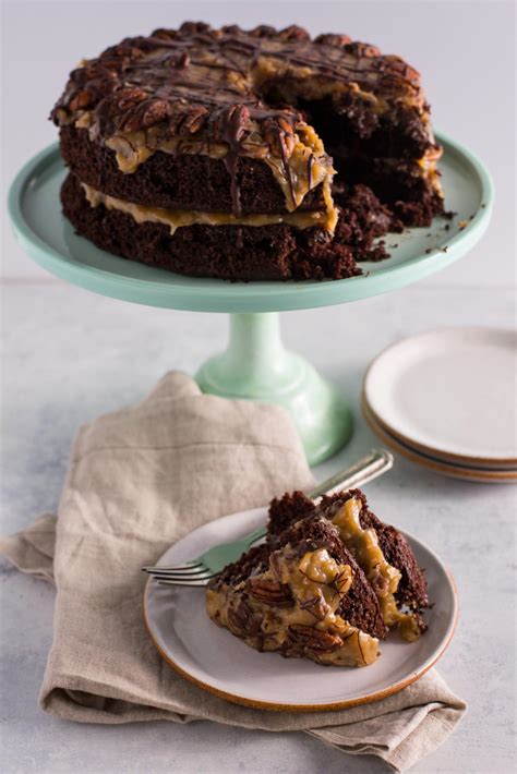 Add boiling water, stirring until chocolate melts. Easy German Chocolate Cake Recipe | RecipeLion.com