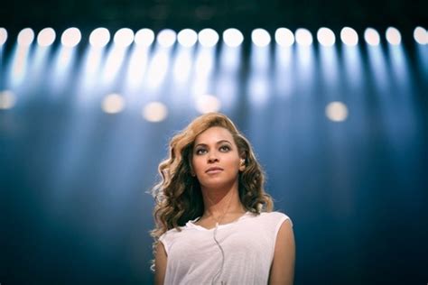 Hot Shots Beyonce Releases Fresh Super Bowl Rehearsal Footage That