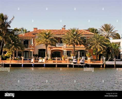 Luxury Waterfront Real Estate In Florida Stock Photo Alamy