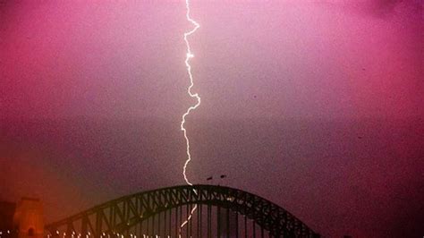 1000 Lightning Strikes Hit Sydney