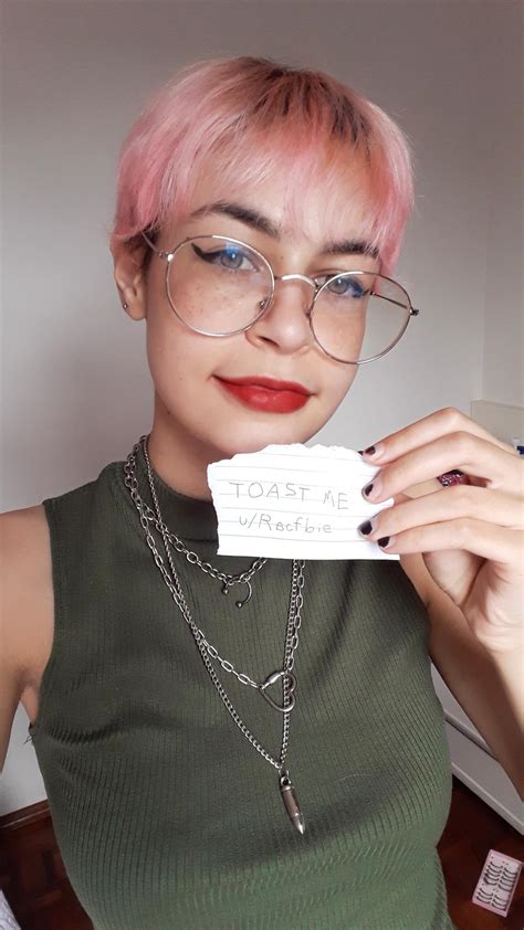 20f My Hair Has Never Been This Short And Im Feeling Very Insecure By It Right Now I Could