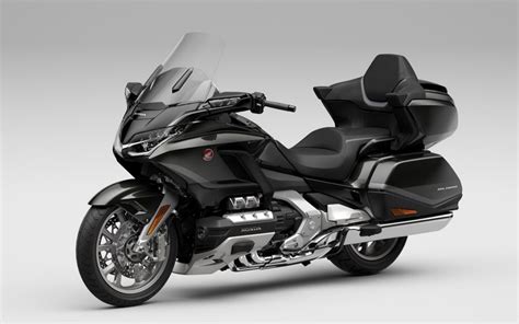 We strive to help you keep your bike giving you the best performance possible, while having the looks that will make others stare. Honda GL1800 Gold Wing 2021 | Moto Excape