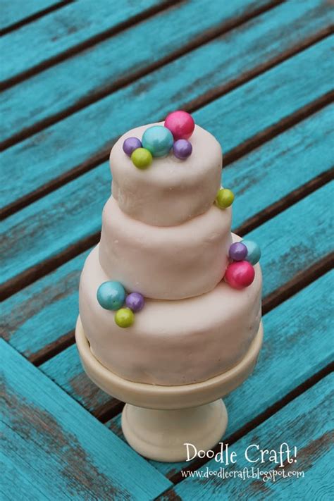 Mini 3 Tier Wedding Cake Cupcakes