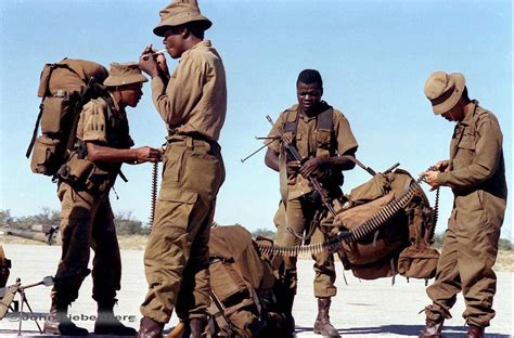South African Defence Force Troops Preparing For A Patrol 960x633 Rmilitaryporn