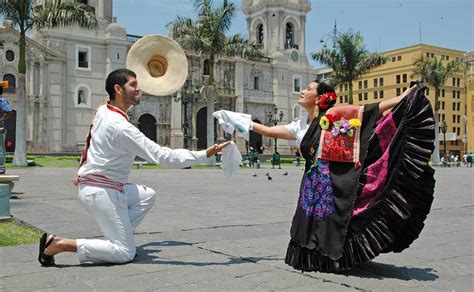Danzas De La Sierra Ecuatoriana Mayhm001