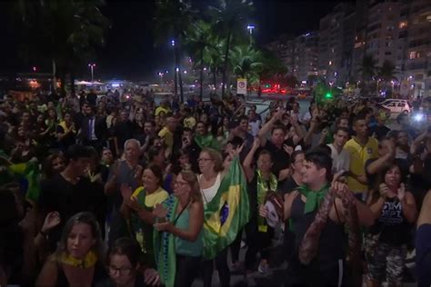 VIDÉO Brésil les manifestations contre Dilma Roussef se poursuivent