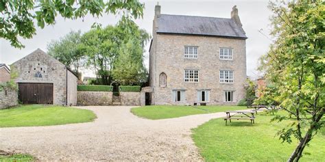 Henry Viiis 800 Year Old Manor House For Sale In Wales Royal Homes