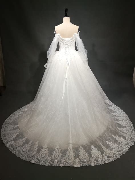 Romantic Long Sleeve Vintage Style Wedding Dresses From Darius Customs