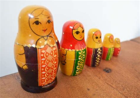 Vintage Russian Nesting Dolls Matryoshka Babushka Set Of 5 Etsy