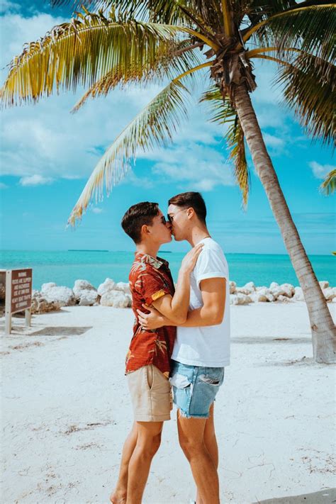 Gay Aesthetic Aesthetic Photo Couple Beach Pictures Couple Poses
