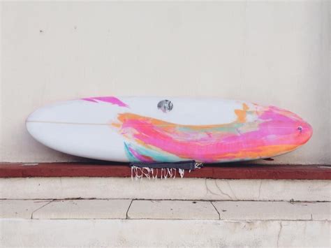 Surf | planche à voile sur vague. Planche de surf / lorcolorschappy shape exposée 22 au 25 ...