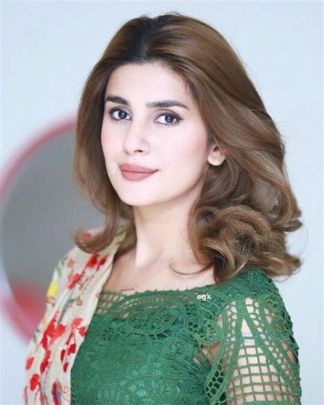 Pin By Maya Khaani On Pakistani Actors Simple Pakistani Dresses