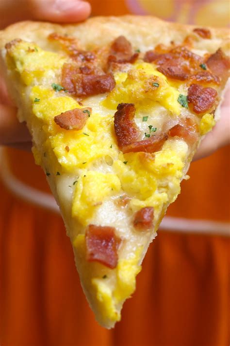 Breakfast Pizza {Bacon, Egg and Cheese} - TipBuzz